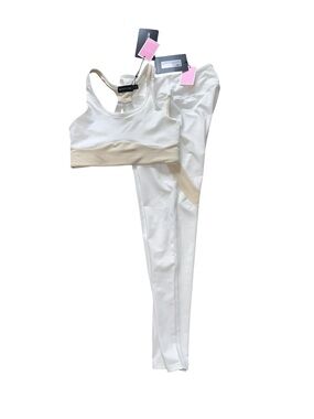 PrettyLittleThing White & Beige High-Rise Leggings with Matching Sports Bra